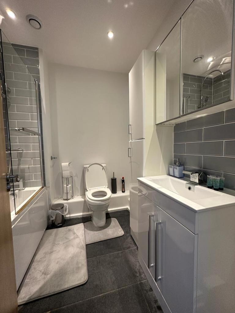 Abba Heights Apartment Лондон Екстериор снимка