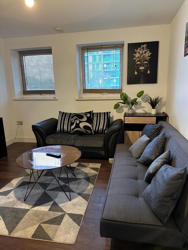 Abba Heights Apartment Лондон Екстериор снимка